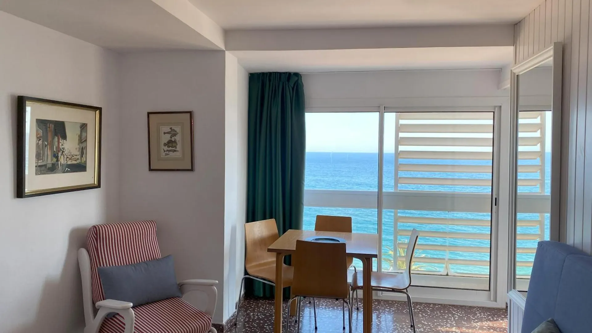 Mediterranean Apartment In Lloret De Mar Next To The Sea